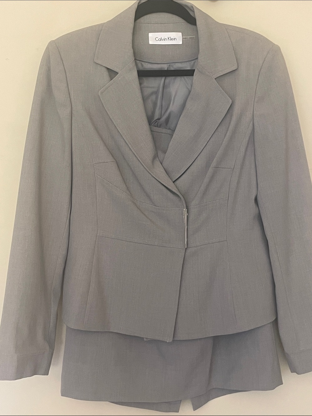 Calvin Klein Women's Gray Suit Size 10